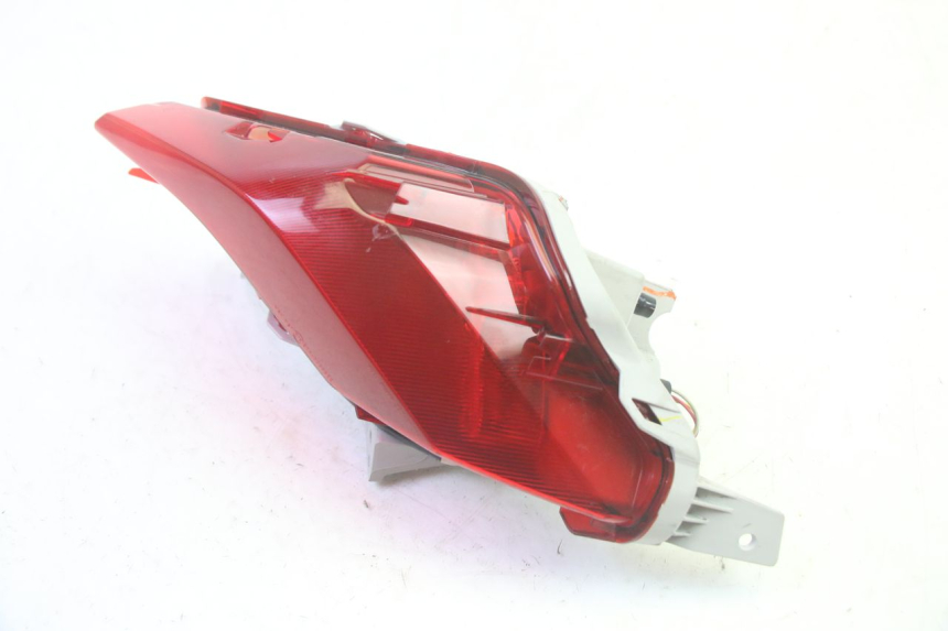 photo de FANALE STOP DESTRA YAMAHA TRICITY 300 (2020 - 2024) - Altra angolazione
