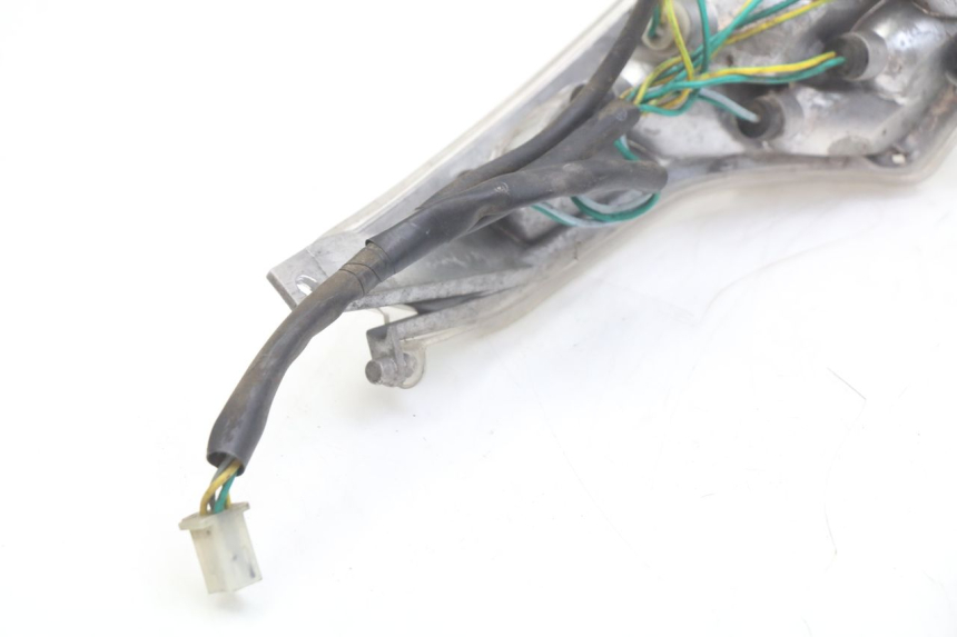 photo de Fanale posteriore destro PEUGEOT VIVACITY 125 (2010 - 2017) - Altra angolazione