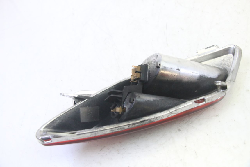 photo de FANALE POSTERIORE DESTRO YAMAHA X-MAX XMAX 250 (2006 - 2009) - Dettagli dei punti di fissaggio