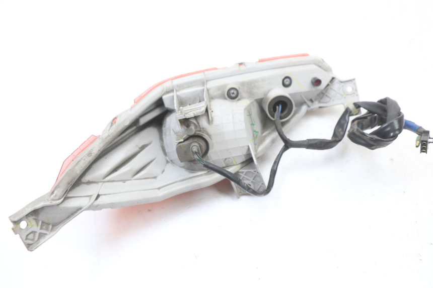 photo de FANALE POSTERIORE DESTRO YAMAHA XMAX X-MAX ABS 125 (2017 - 2020) - Vista d'insieme del prodotto