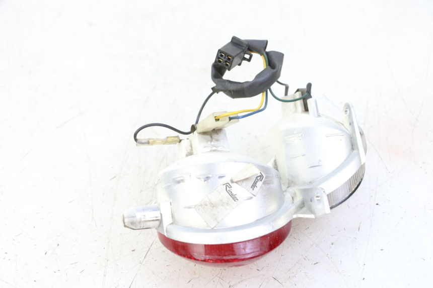 photo de FANALE STOP DESTRA YAMAHA YP MAJESTY 125 (2007 - 2010) - Primo piano tecnico