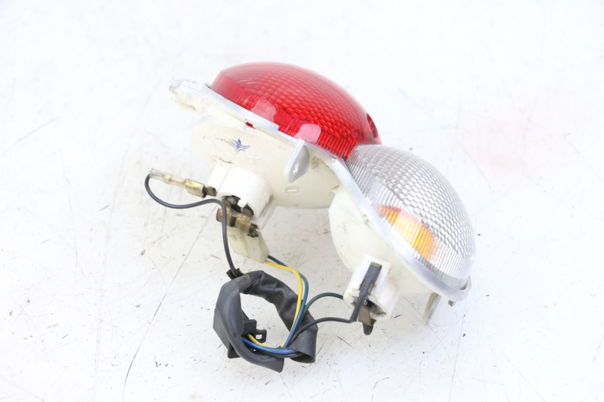 photo de FANALE STOP DESTRA YAMAHA YP MAJESTY 125 (2007 - 2010) - Vista d'insieme del prodotto