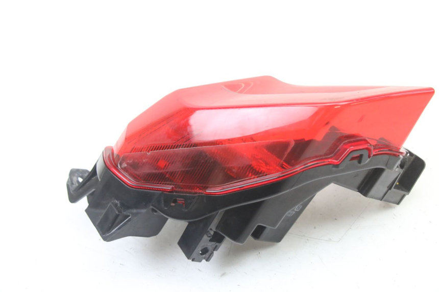photo de FANALE STOP DESTRA YAMAHA YP T-MAX TMAX 530 (2017 - 2020) - Altra angolazione