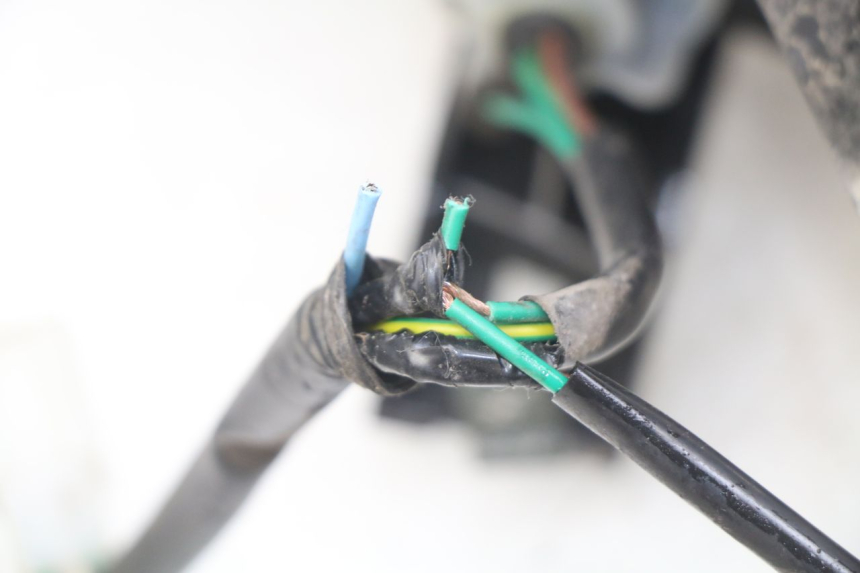 photo de FANALE POSTERIORE DESTRO YAMASAKI YM T 125 (2015 - 2020) - Primo piano tecnico