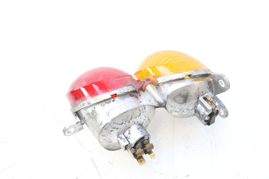 photo de Fanale posteriore destro YAMAHA YP MAJESTY 125 (1998 - 2001) - Dettaglio del componente