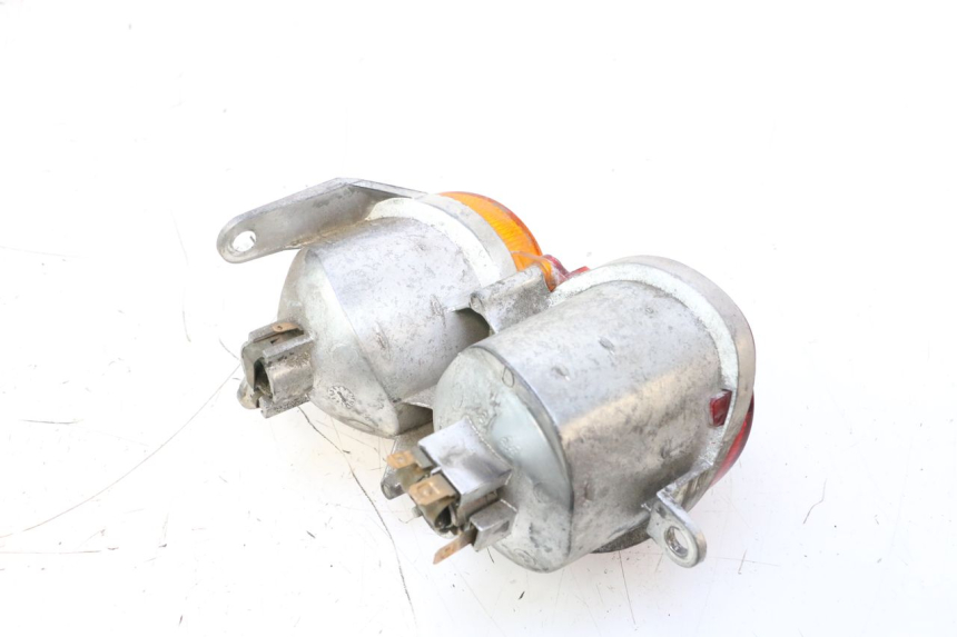 photo de Fanale posteriore destro YAMAHA YP MAJESTY 125 (1998 - 2001) - Altra angolazione