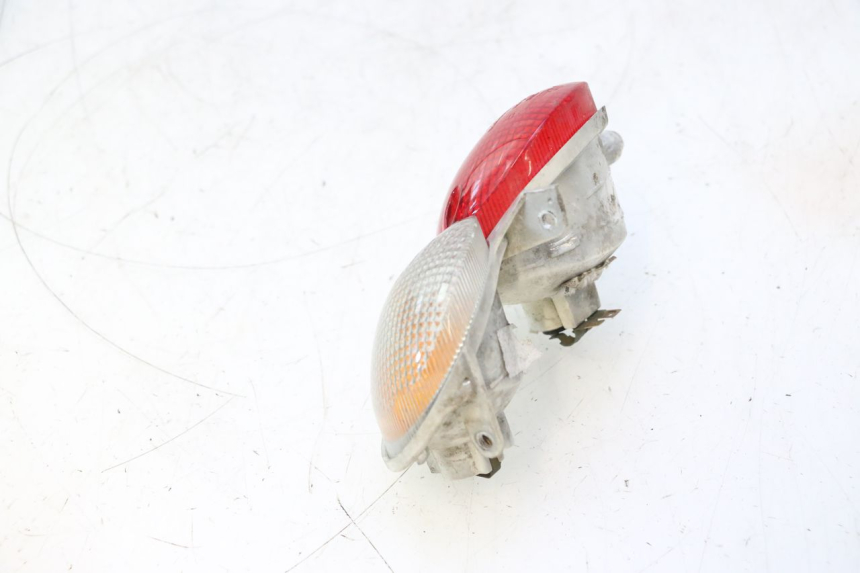 photo de FANALE STOP DESTRA YAMAHA YP MAJESTY 125 (2007 - 2010) - Altra angolazione
