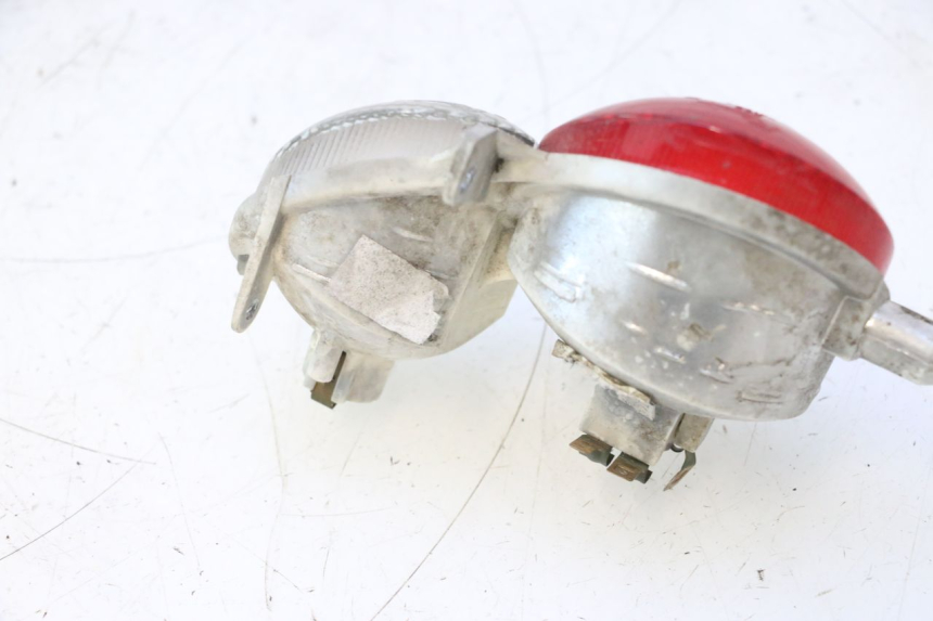 photo de FANALE STOP DESTRA YAMAHA YP MAJESTY 125 (2007 - 2010) - Primo piano tecnico