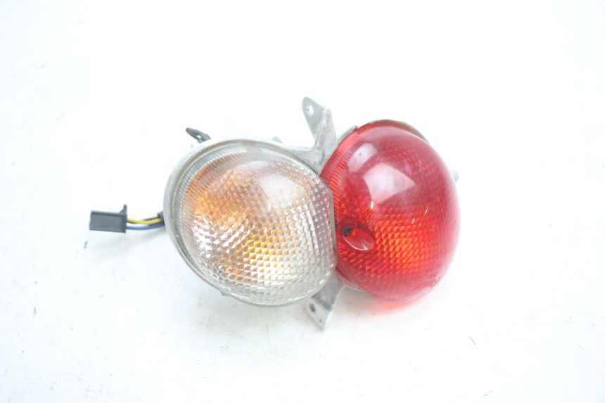 photo de FANALE STOP DESTRA YAMAHA YP MAJESTY 125 (2002 - 2006) - Dettaglio del componente