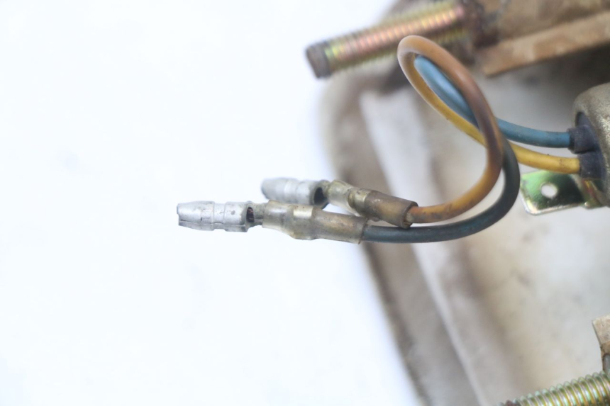 photo de FANALE STOP POSTERIORE  YAMAHA DTLC 125 (1982 - 1987) - Stato della superficie e materiale