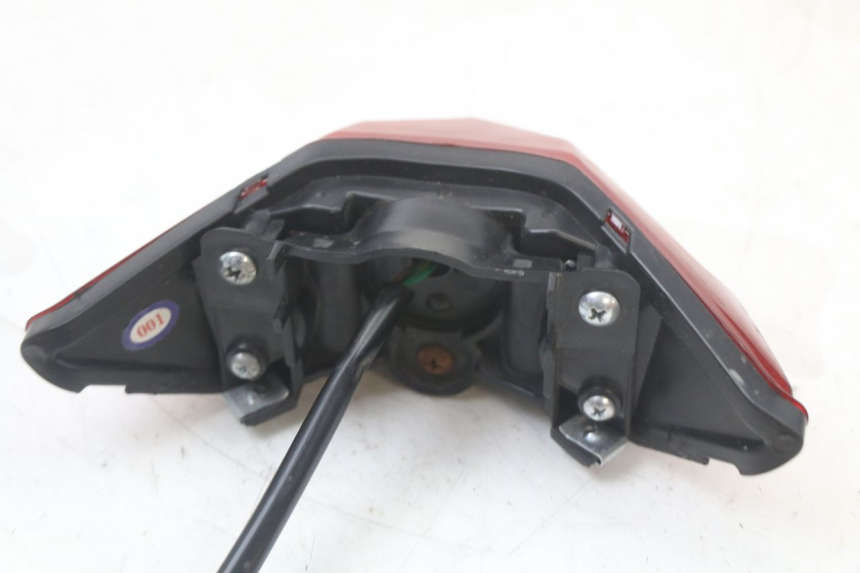 photo de FANALE STOP POSTERIORE  EBROH BRAVO GLE 1 (2020 - 2024) - Dettagli dei punti di fissaggio