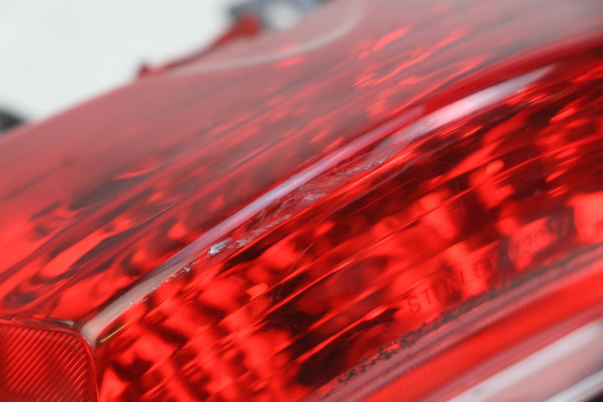 photo de FANALE POSTERIORE YAMAHA D'ELIGHT DELIGHT 125 (2017 - 2020) - Altra angolazione