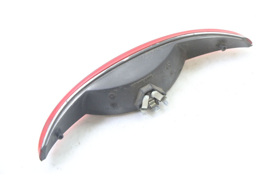 photo de FANALE POSTERIORE PEUGEOT ELYSEO 125 (1999 - 2004) - Primo piano tecnico