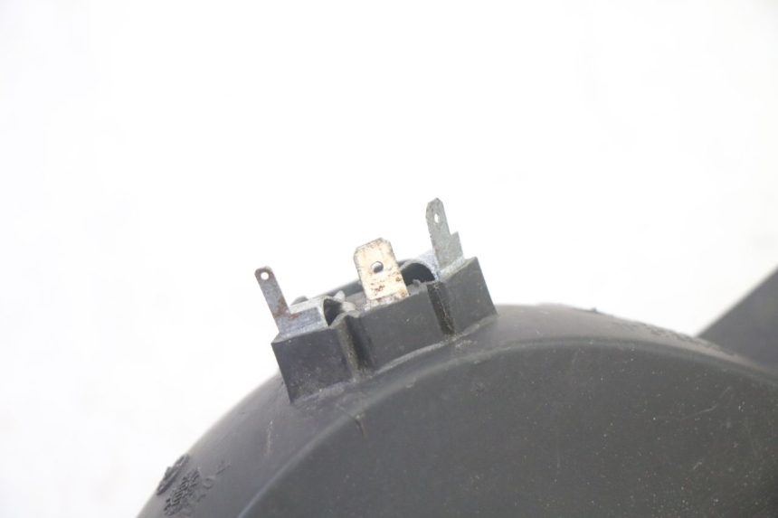 photo de FANALE POSTERIORE PEUGEOT ELYSEO 125 (1999 - 2004) - Primo piano tecnico