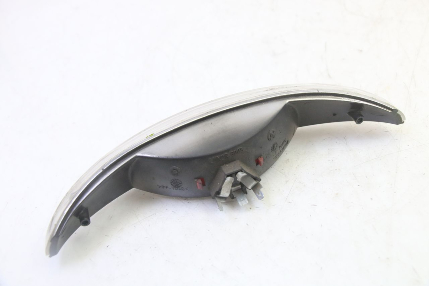 photo de FANALE POSTERIORE PEUGEOT ELYSTAR 50 (2002 - 2014) - Primo piano tecnico