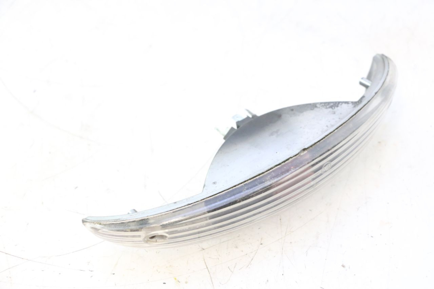 photo de FANALE POSTERIORE PEUGEOT ELYSTAR 50 (2002 - 2014) - Caratteristiche distintive