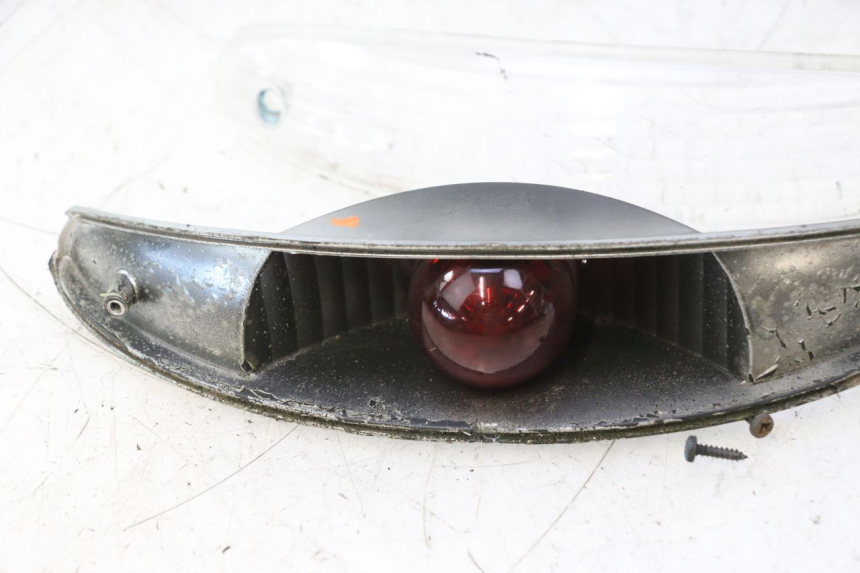 photo de FANALE POSTERIORE PEUGEOT ELYSTAR 50 (2002 - 2014) - Primo piano tecnico