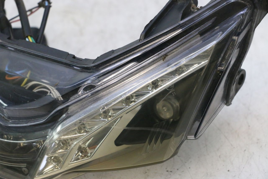 photo de FANALE POSTERIORE JM MOTORS EVOLIS 4T 50 (2018 - 2022) - Primo piano tecnico