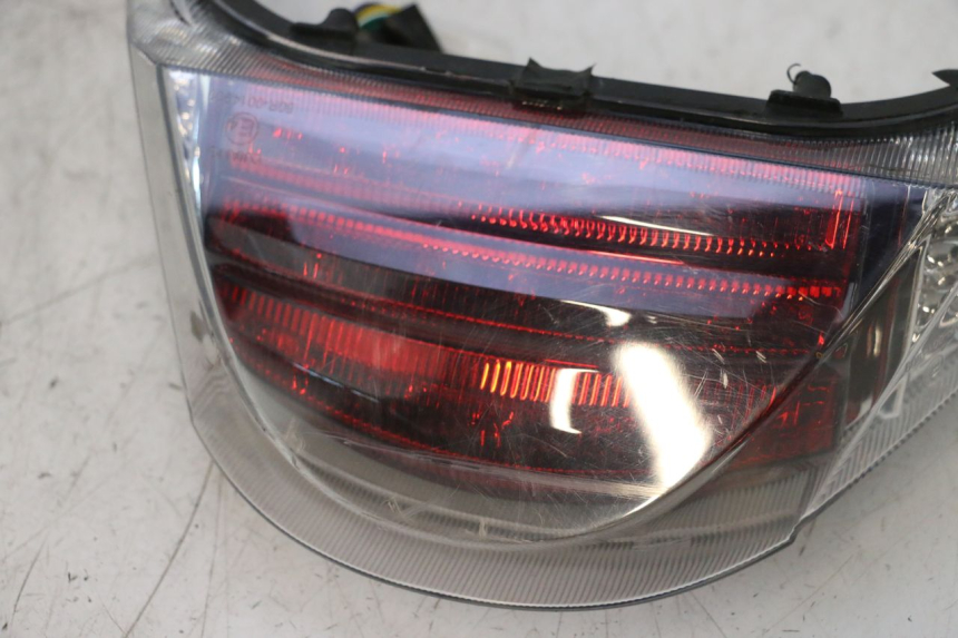 photo de FANALE STOP POSTERIORE  KEEWAY F-ACT FACT EVO 50 (2020 - 2026) - Dettagli dei punti di fissaggio