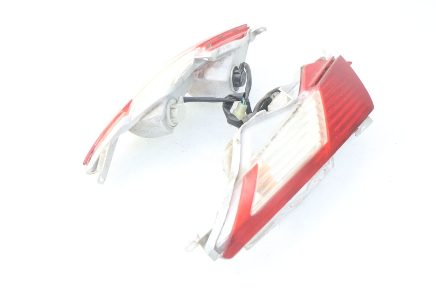 photo de Fanale posteriore HONDA FES PANTHEON 125 (2003 - 2007) - Primo piano tecnico