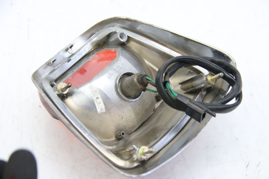 photo de FANALE POSTERIORE SYM FIDDLE 2 125 (2010 - 2013) - Dettagli dei punti di fissaggio