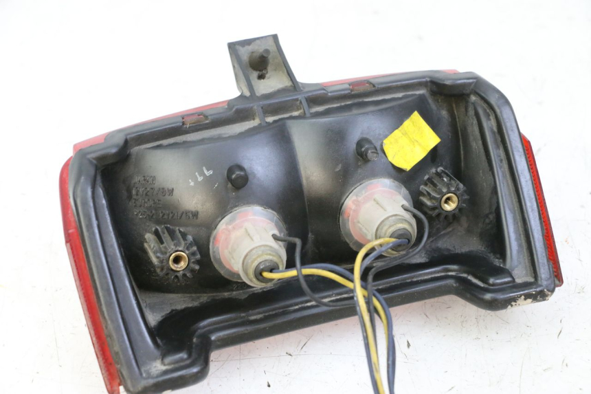 photo de FANALE STOP POSTERIORE  YAMAHA FJ 36Y 1100 (1984 - 1985) - Vista d'insieme del prodotto