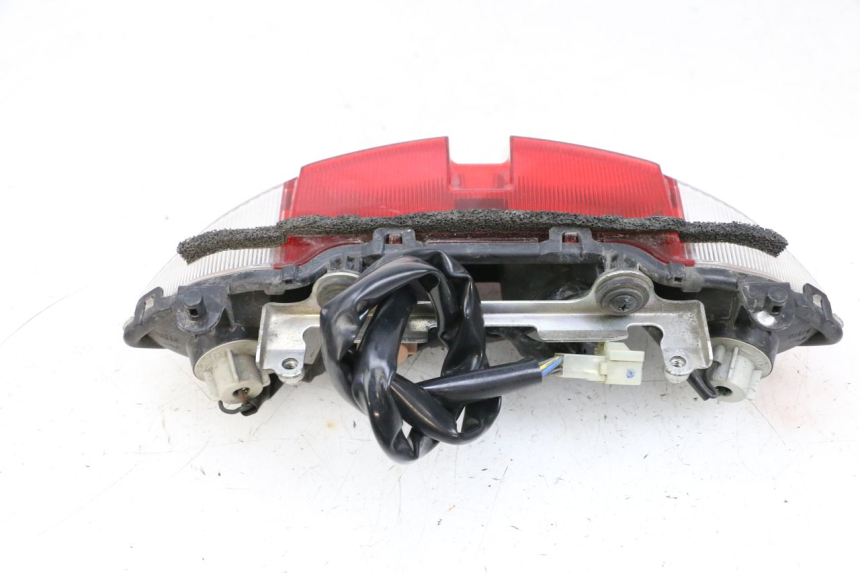 photo de FANALE POSTERIORE YAMAHA FJR ABS 1300 (2006 - 2012) - Primo piano tecnico