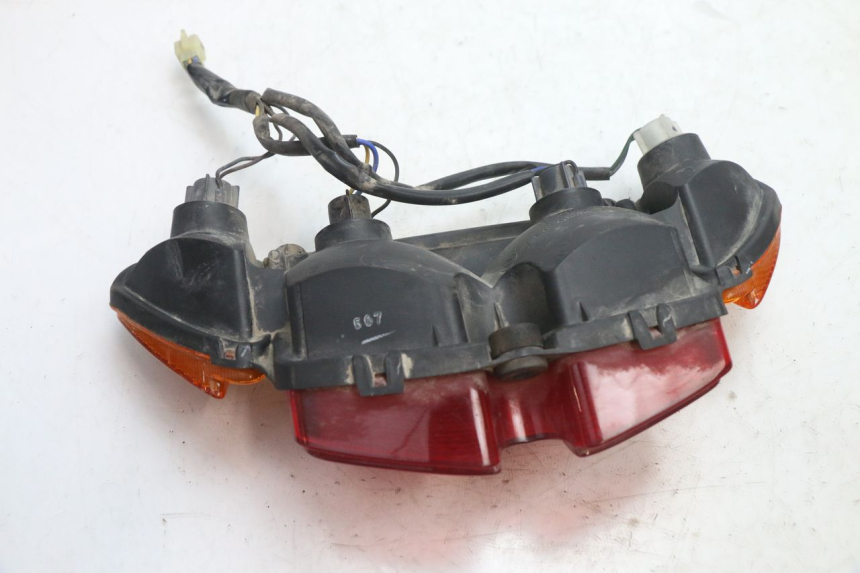 photo de FANALE STOP POSTERIORE  YAMAHA FJR 1300 (2001 - 2005) - Dettagli dei punti di fissaggio