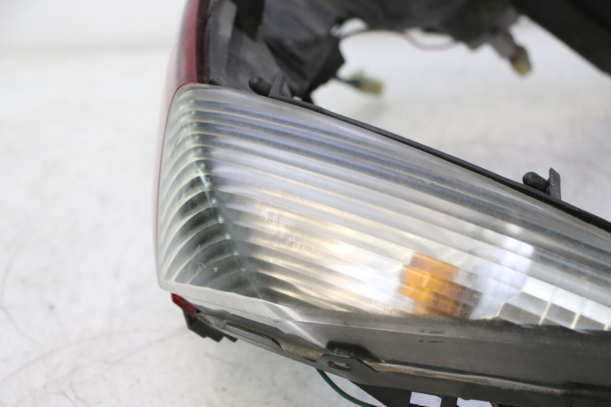photo de FANALE STOP POSTERIORE  HONDA FJS SILVER WING SILVERWING 400 (2005 - 2008) - Focus sulla struttura
