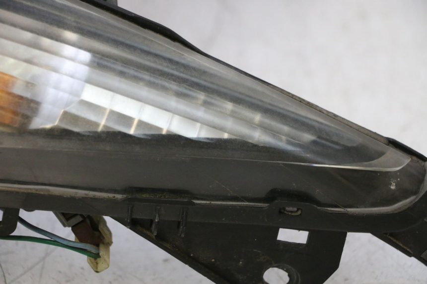 photo de FANALE STOP POSTERIORE  HONDA FJS SILVER WING SILVERWING 400 (2005 - 2008) - Angolazione alternativa