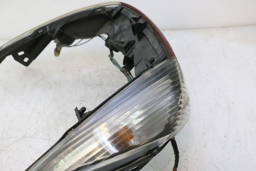 photo de FANALE STOP POSTERIORE  HONDA FJS SILVER WING SILVERWING 400 (2005 - 2008) - Zoom sullo stato d'uso