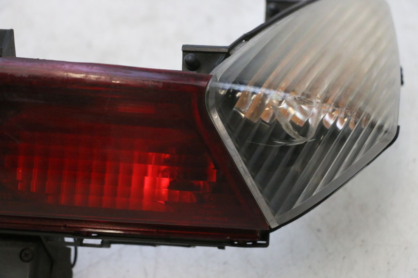 photo de FANALE STOP POSTERIORE  HONDA FJS SILVER WING SILVERWING 400 (2005 - 2008) - Marcature e riferimenti originali