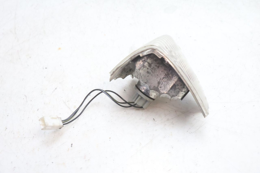 photo de FANALE POSTERIORE PIAGGIO FLY 2T 50 (2004 - 2017) - Primo piano tecnico