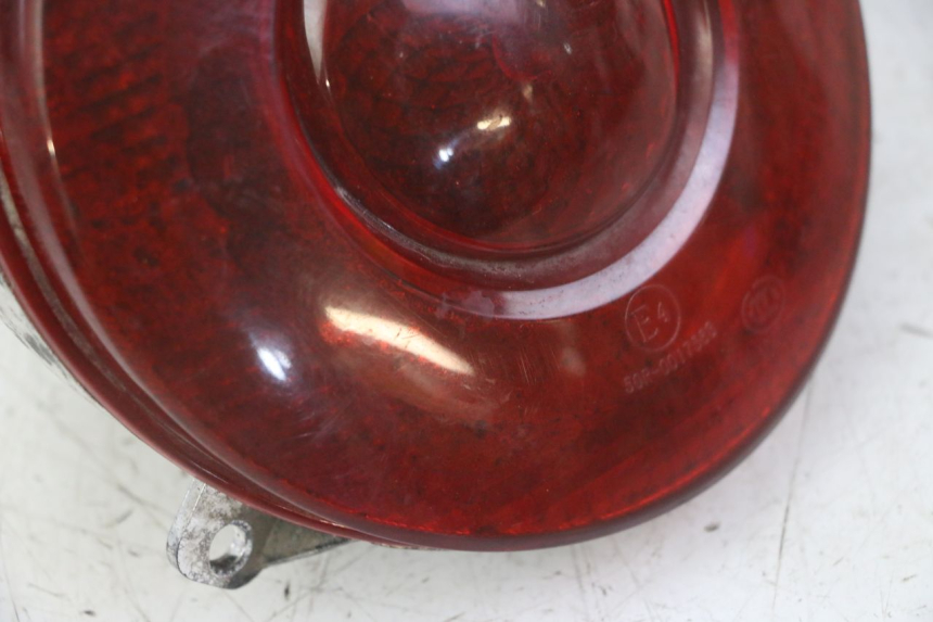 photo de FANALE POSTERIORE VENESI FLY RETRO 4T 50 (2020 - 2025) - Altra vista dell'articolo