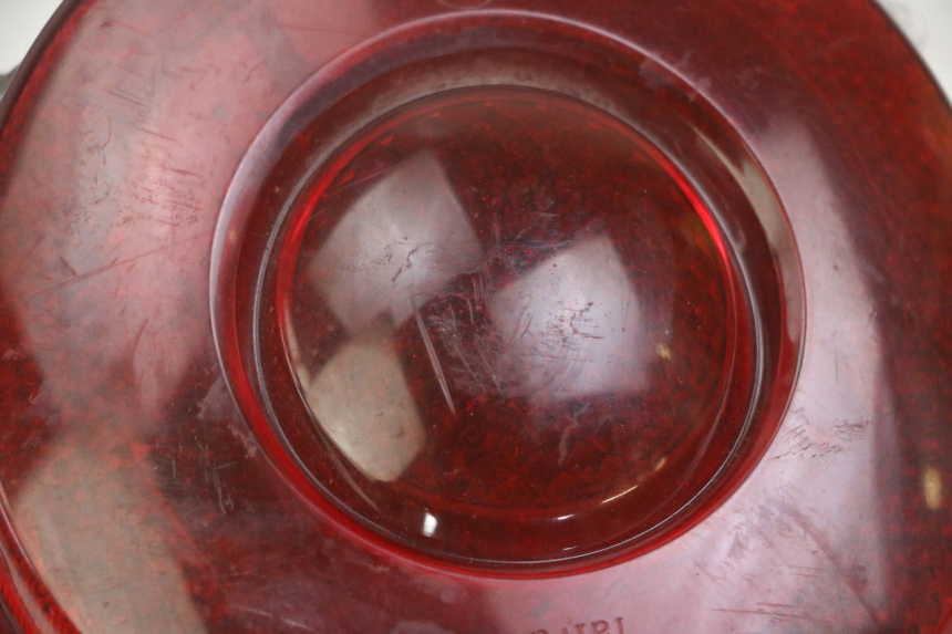 photo de FANALE POSTERIORE VENESI FLY RETRO 4T 50 (2020 - 2025) - Stato della superficie e materiale