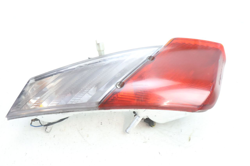 photo de FANALE STOP SINISTRA APRILIA ATLANTIC S 125 (2010 - 2013) - Primo piano tecnico