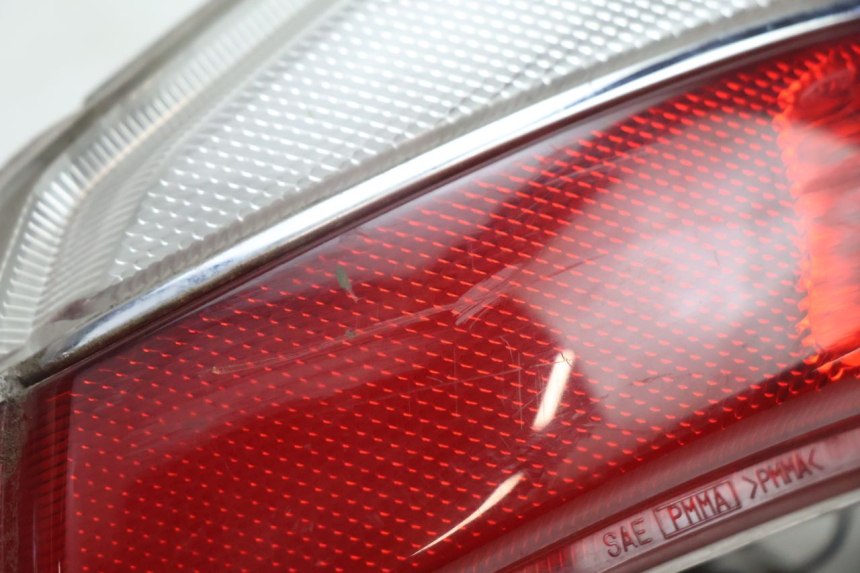 photo de FANALE STOP SINISTRA SUZUKI BURGMAN EXECUTIVE ABS 650 (2006 - 2012) - Dettaglio del componente