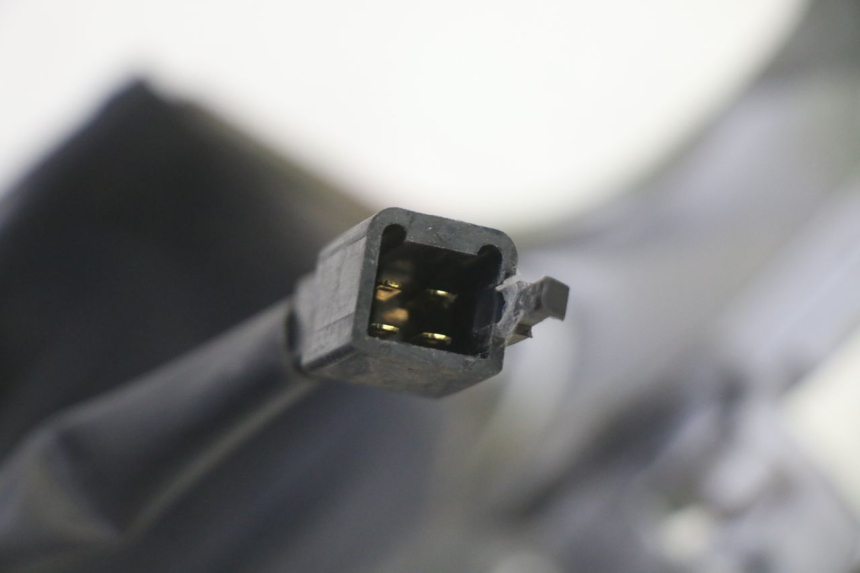 photo de FANALE POSTERIORE SINISTRO HONDA FES S-WING SWING ABS 125 (2007 - 2015) - Dettagli dei punti di fissaggio