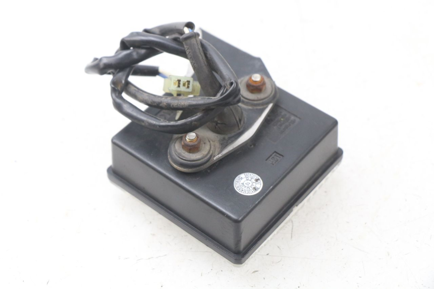 photo de FANALE POSTERIORE SINISTRO YAMAHA FJR ABS 1300 (2006 - 2012) - Zoom sullo stato d'uso