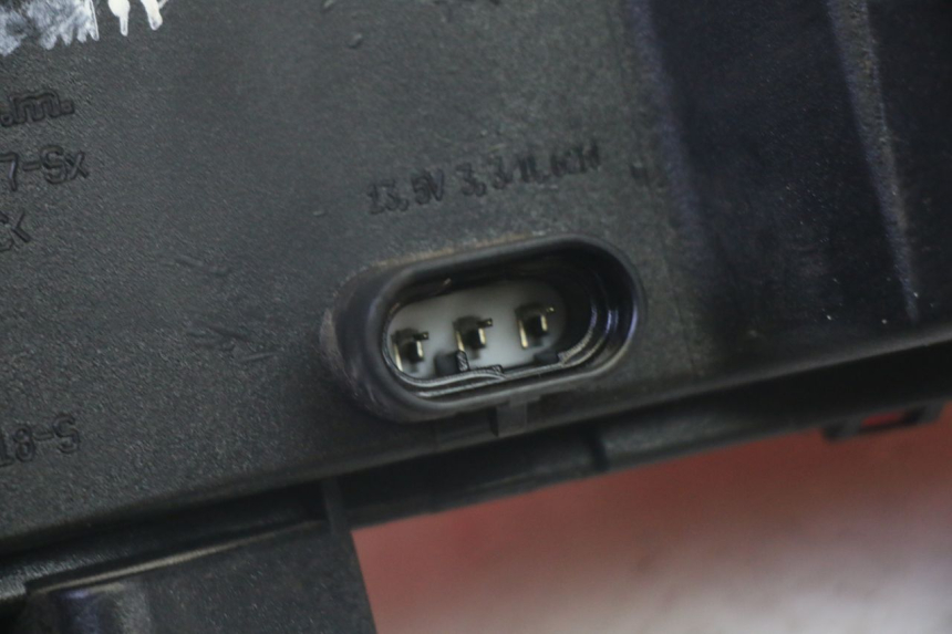 photo de FANALE STOP SINISTRA PIAGGIO MP3 HPE 350 (2018 - 2020) - Vista d'insieme del prodotto