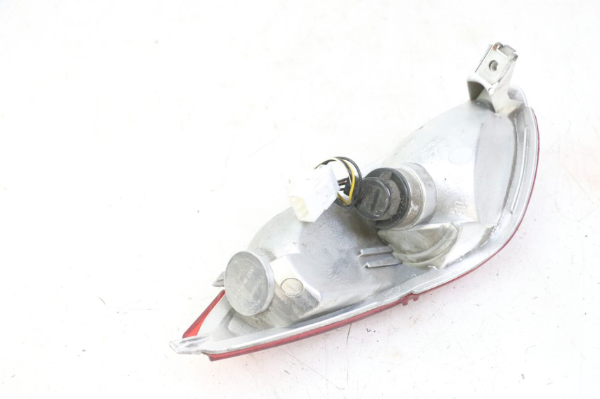 photo de FANALE STOP SINISTRA PIAGGIO MP3 LT 300 (2010 - 2016) - Altra angolazione