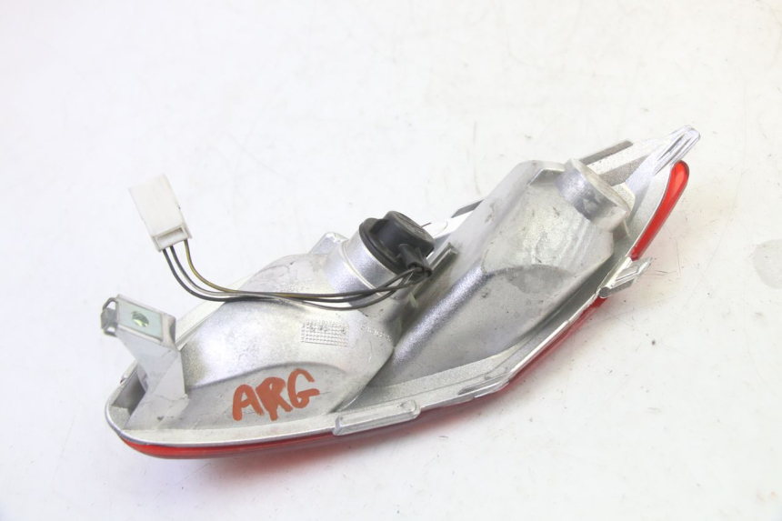 photo de FANALE STOP SINISTRA PIAGGIO MP3 LT 300 (2010 - 2016) - Primo piano tecnico