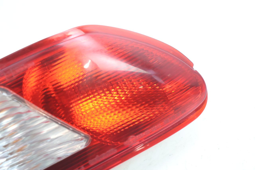 photo de FANALE STOP SINISTRA PIAGGIO MP3 LT 300 (2010 - 2016) - Zoom sullo stato d'uso