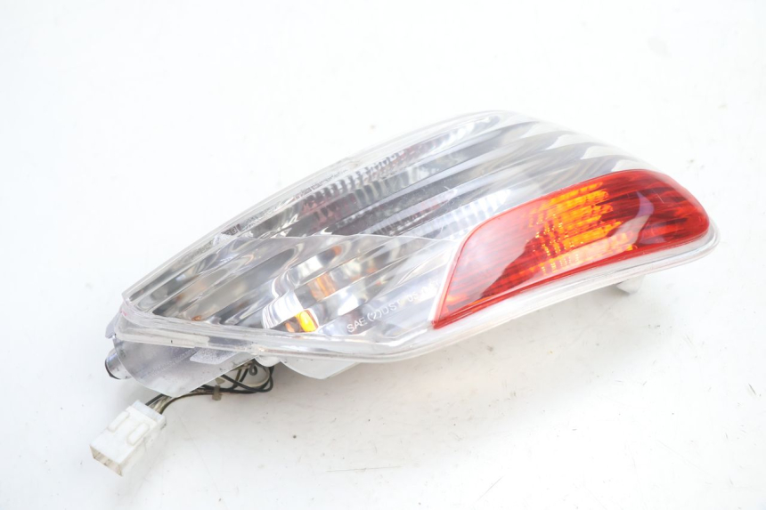 photo de FANALE POSTERIORE SINISTRO PIAGGIO MP3 LT 400 (2007 - 2012) - Altra angolazione