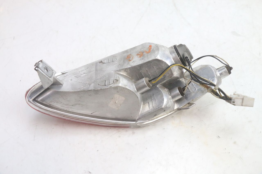 photo de FANALE STOP SINISTRA PIAGGIO MP3 125 (2006 - 2014) - Primo piano tecnico