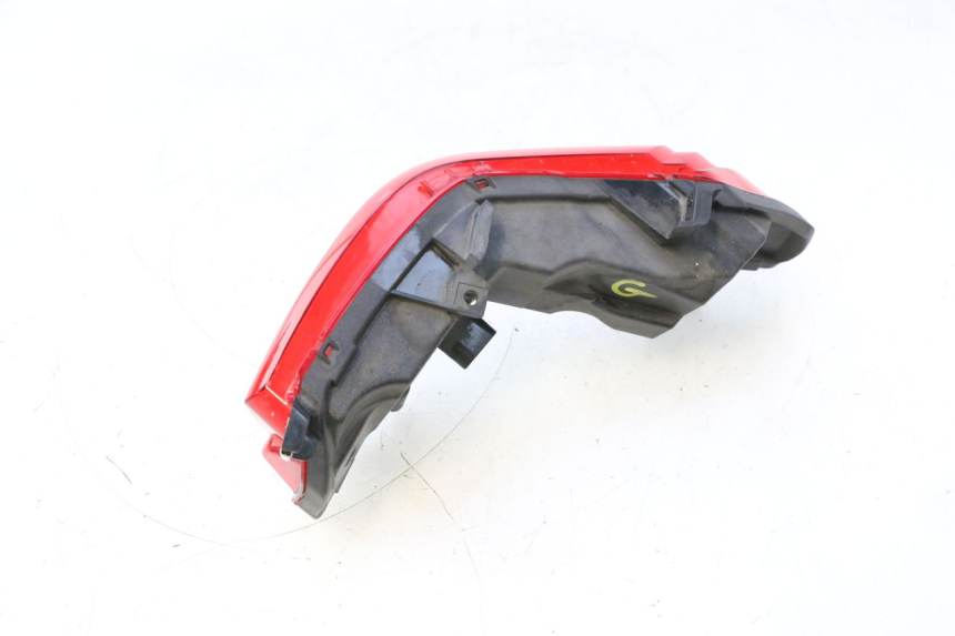 photo de FANALE STOP SINISTRA PIAGGIO MP3 500 (2016 - 2018) - Stato della superficie e materiale