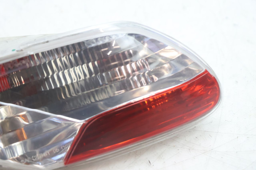 photo de FANALE STOP SINISTRA PIAGGIO MP3 125 (2006 - 2014) - Zoom sullo stato d'uso