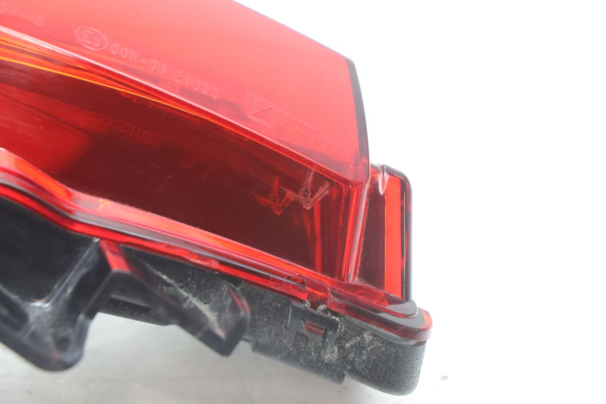 photo de FANALE STOP SINISTRA PIAGGIO MP3 500 (2016 - 2018) - Stato della superficie e materiale