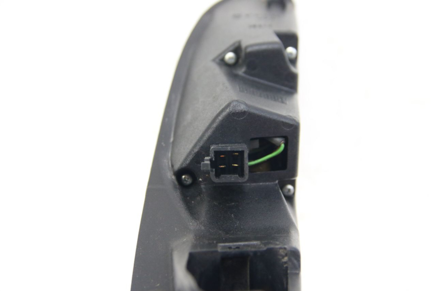 photo de FANALE POSTERIORE SINISTRO PEUGEOT SATELIS 125 (2006 - 2009) - Dettagli dei punti di fissaggio