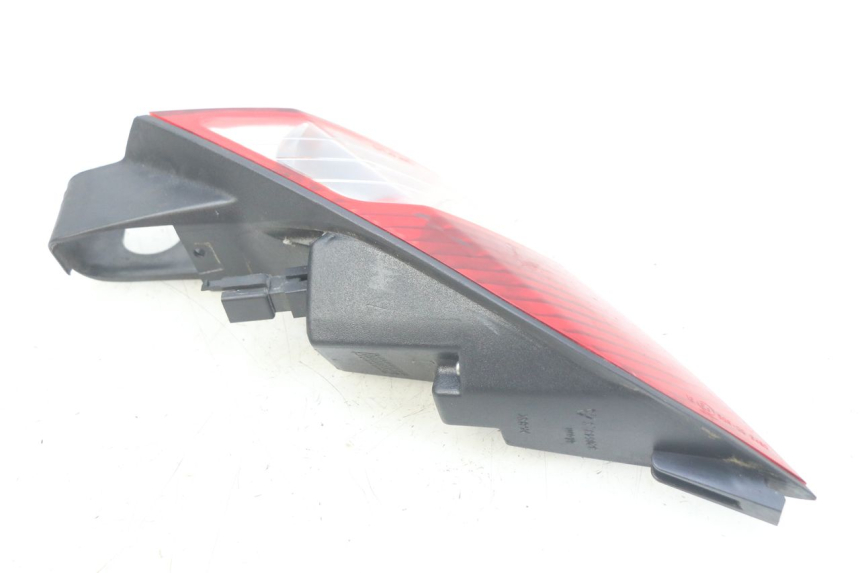 photo de FANALE POSTERIORE SINISTRO PEUGEOT SATELIS 125 (2010 - 2012) - Dettagli dei punti di fissaggio